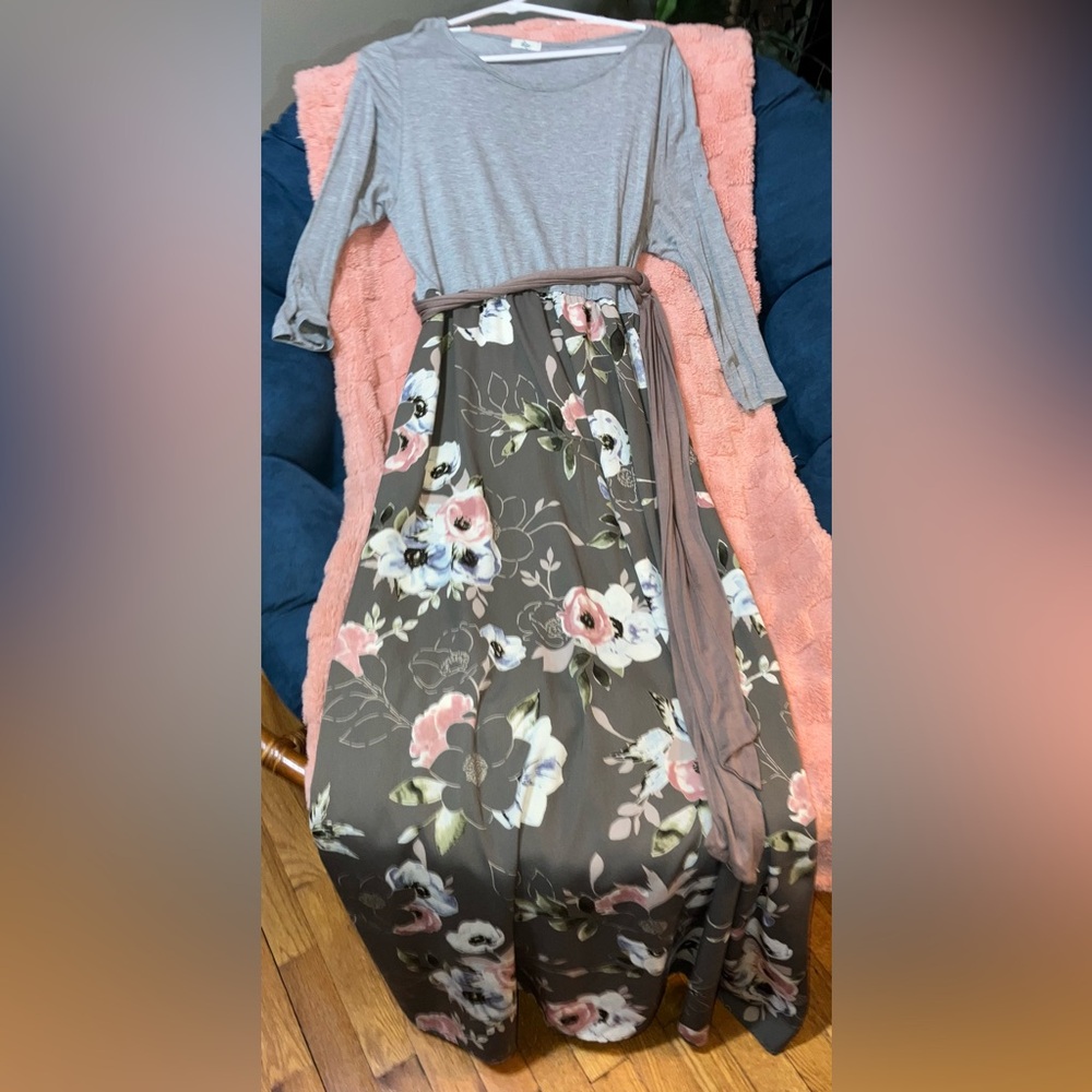 Floral Gray Maxi